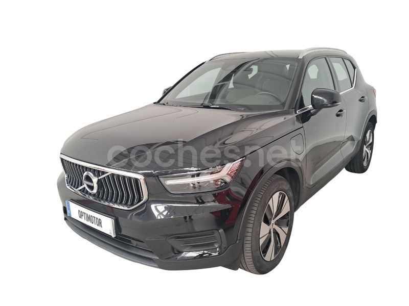 Negro Usado 2020 Volvo XC40 Momentum SUV | 25.900 € (Precio justo) - Imagen 1/4