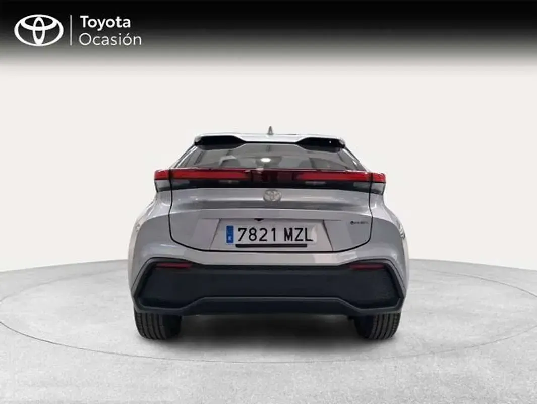 Usado Toyota C-HR Advance 223 CV (164 kW) 2025 Plateado SUV