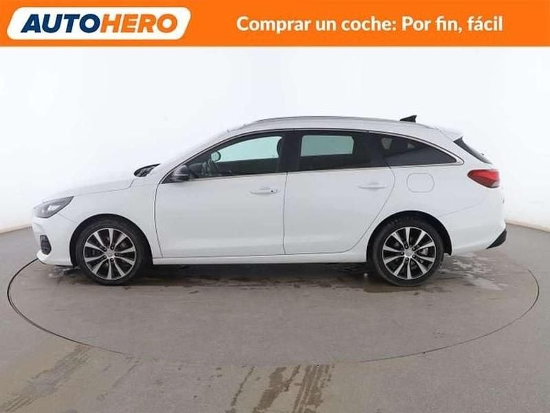 Usado Hyundai i30 140 CV (102 kW) 2019 Blanco Familiar