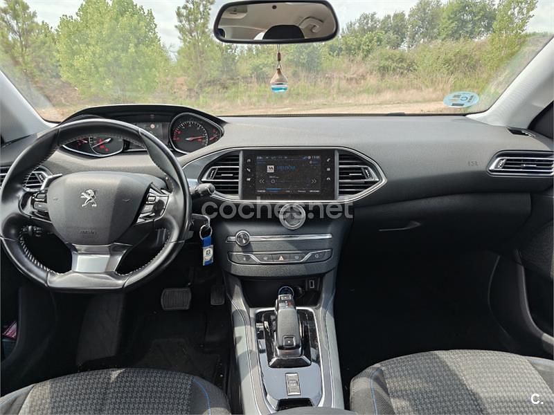 Usado Peugeot 308 SW Style 130 CV (95 kW) 2019 Azul Familiar