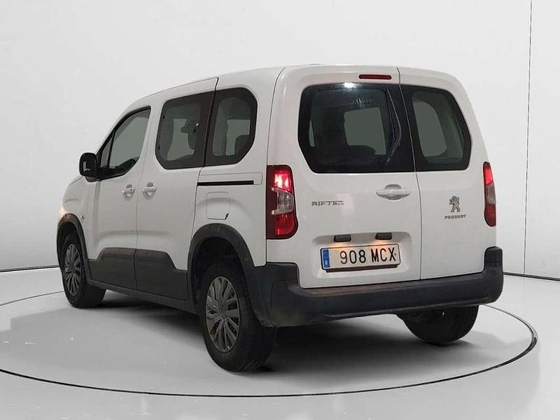 Usado Peugeot Rifter Active 103 CV (75 kW) 2022 Blanco Monovolumen