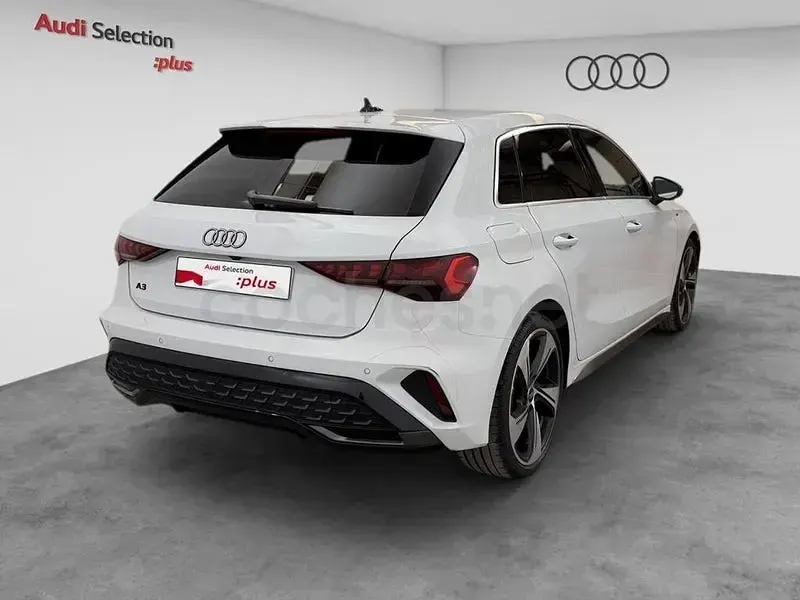 Usado Audi A3 S-Line 150 CV (110 kW) 2025 Blanco Berlina