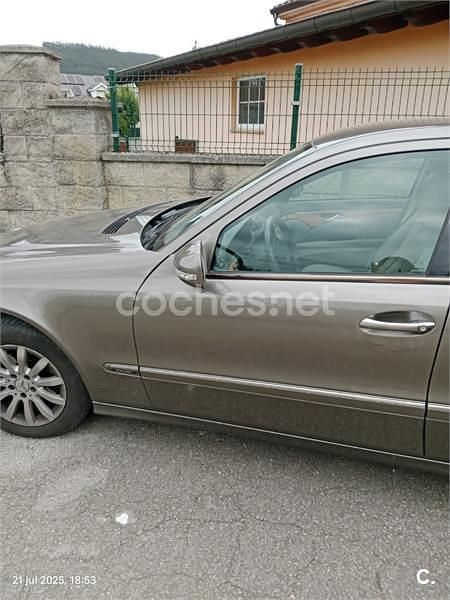 Beige Usado 2008 Mercedes E280 Elegance Berlina | 8700 € (Precio justo) - Imagen 1/4