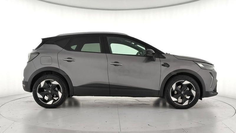 Usado Renault Captur Techno 100 CV (73 kW) 2025 Gris / plata SUV