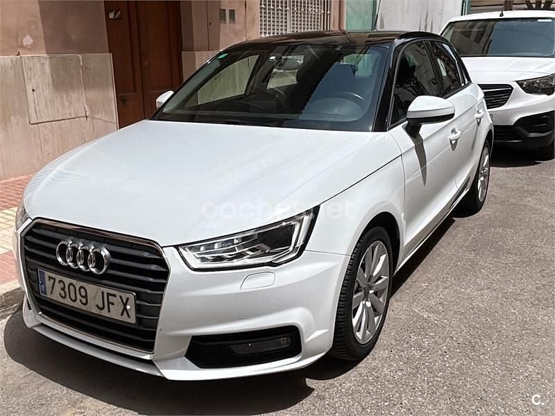 Blanco Usado 2015 Audi A1 Sportback Attraction Utilitario | 11.900 € (Precio justo) - Imagen 1/4
