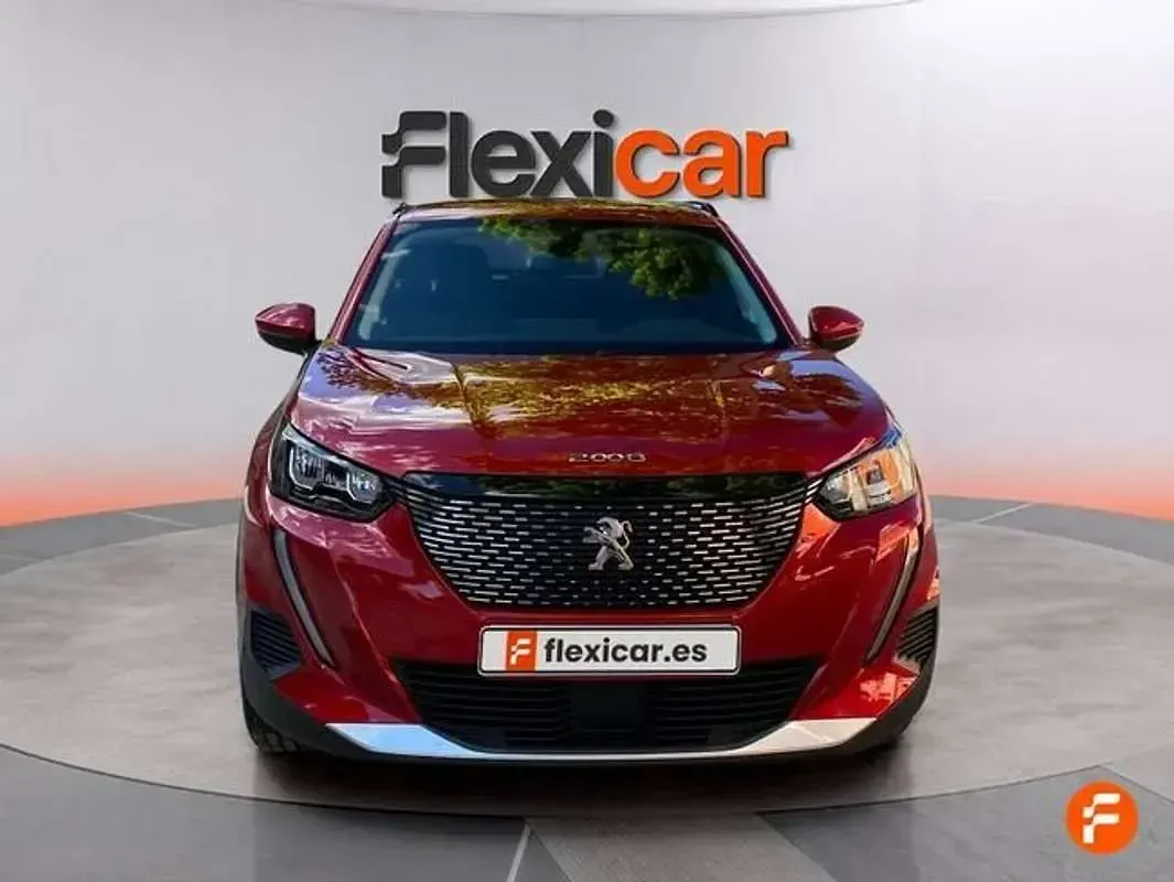 Usado Peugeot 2008 Active 101 CV (74 kW) 2021 Rojo SUV