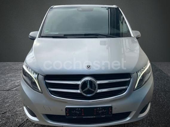 Usado Mercedes V220 Avantgarde 163 CV (119 kW) 2017 Gris / plata Monovolumen
