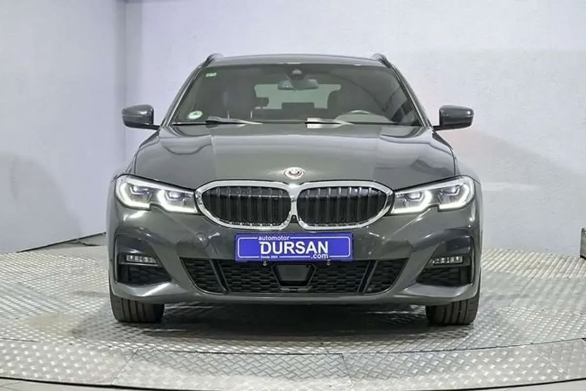 Usado BMW 320e Comfort Edition 204 CV (150 kW) 2022 Gris Familiar
