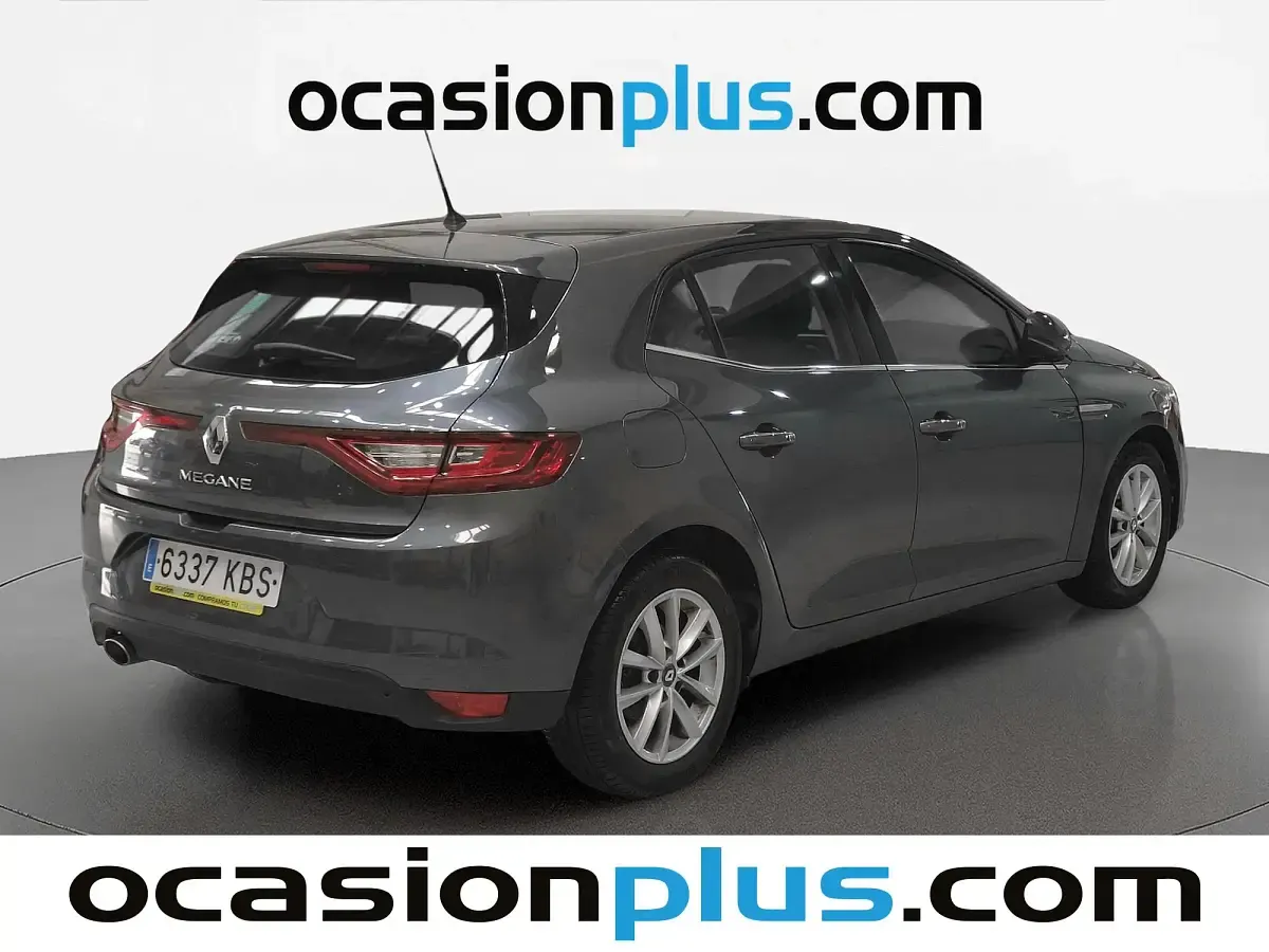 Usado Renault Mégane IV Zen 130 CV (95 kW) 2017 Gris Utilitario