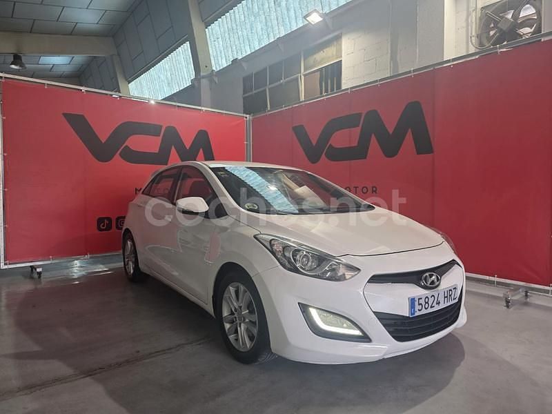 Blanco Usado 2013 Hyundai i30 Berlina | 4990 € (Buen precio) - Imagen 1/4
