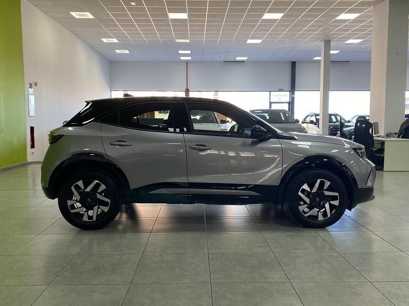 Usado Opel Mokka 146 CV (107 kW) 2025 Gris SUV