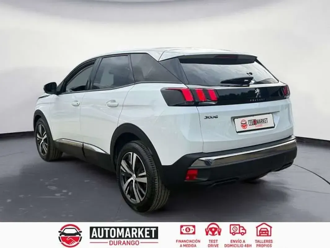 Usado Peugeot 3008 Allure 120 CV (88 kW) 2017 Blanco SUV