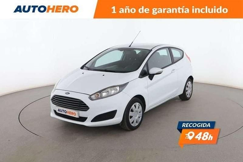 Blanco Usado 2014 Ford Fiesta Trend Utilitario | 8399 € (Precio justo) - Imagen 1/3