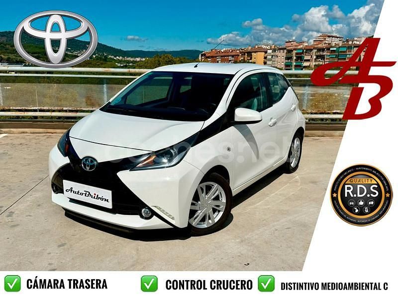 Blanco Usado 2016 Toyota Aygo X-play Utilitario | 10.990 € (Precio justo) - Imagen 1/4