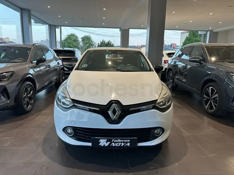 Usado Renault Clio IV Dynamique 90 CV (66 kW) 2013 Blanco Berlina