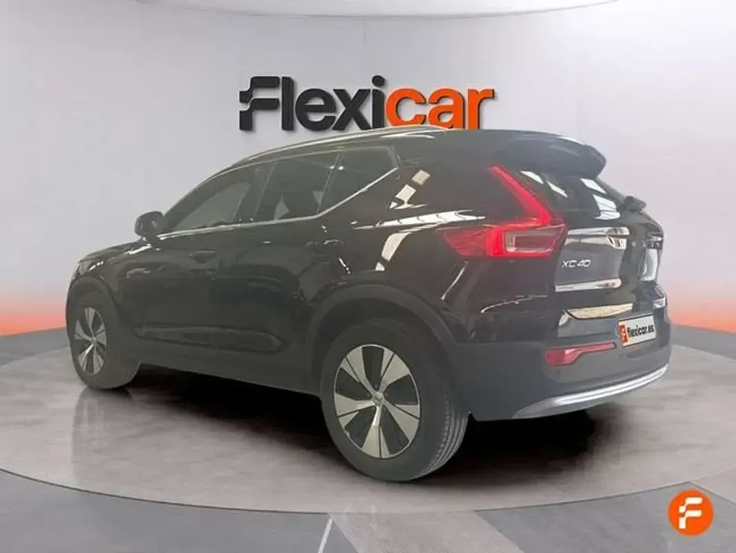 Usado Volvo XC40 Plus 211 CV (155 kW) 2022 Negro SUV