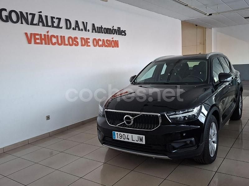 Usado Volvo XC40 Momentum 150 CV (110 kW) 2020 Negro SUV
