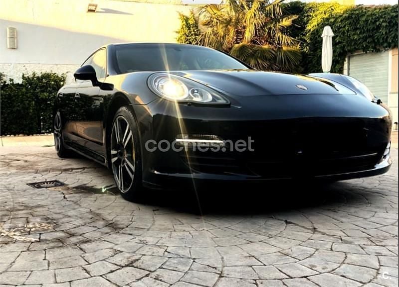 Usado Porsche Panamera 250 CV (183 kW) 2012 Negro Utilitario