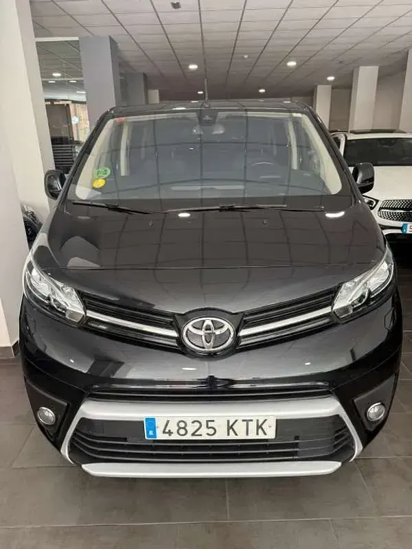 Usado Toyota Proace Advance 120 CV (88 kW) 2019 Negro Monovolumen