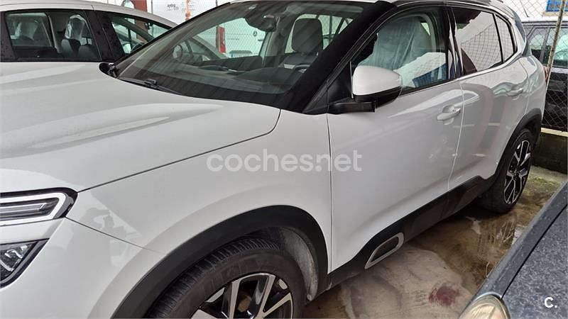 Usado Citroën C5 Aircross Shine 131 CV (96 kW) 2022 Blanco SUV