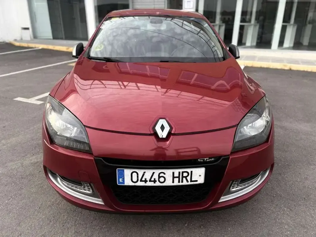 Usado Renault Mégane GT GT 95 CV (69 kW) 2013 Rojo Coupe