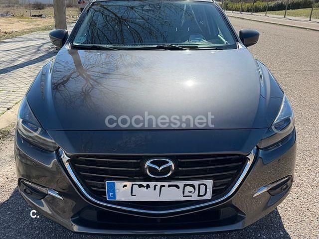 Usado Mazda 3 Edition 120 CV (88 kW) 2017 Gris / plata Berlina