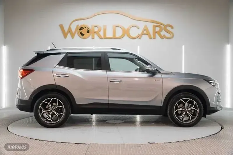 Usado SsangYong Korando 163 CV (119 kW) 2024 Gris SUV
