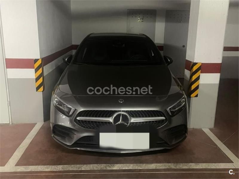 Gris / plata Usado 2021 Mercedes A180 Berlina | 28.000 € (Precio justo) - Imagen 1/4