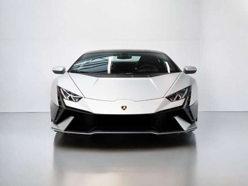 Plateado Usado 2024 Lamborghini Huracán Coupe | 326.600 € - Imagen 1/4