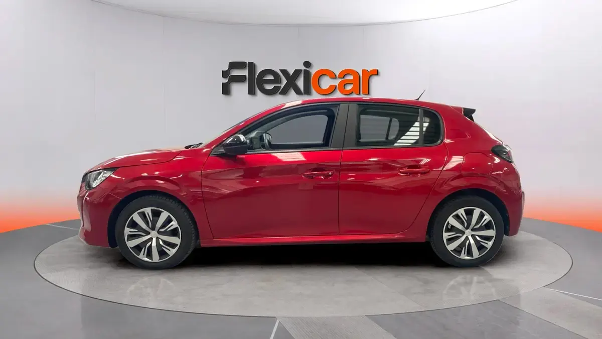 Usado Peugeot 208 Active 75 CV (55 kW) 2023 Rojo Utilitario