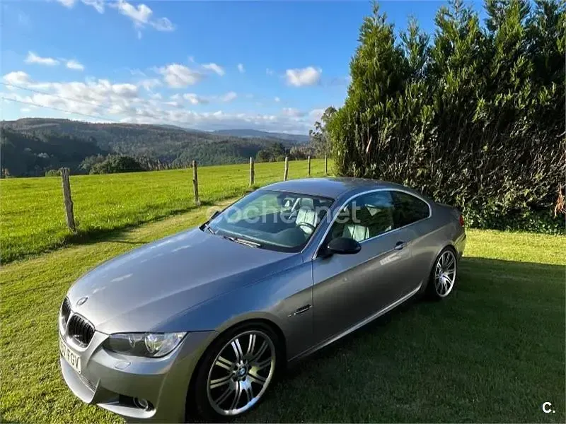 Usado BMW 330 231 CV (169 kW) 2007 Gris / plata Coupe