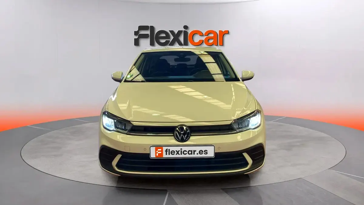 Usado VW Polo Life 95 CV (69 kW) 2023 Blanco Utilitario