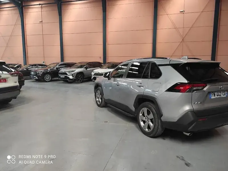 Usado Toyota RAV4 Hybrid Style 222 CV (163 kW) 2020 Gris / plata SUV
