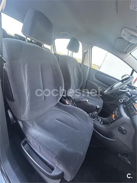 Usado Citroën C4 92 CV (67 kW) 2006 Azul Berlina