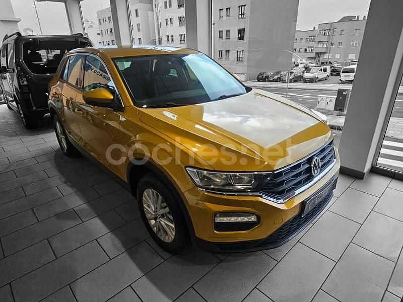 Usado VW T-Roc Advance 115 CV (84 kW) 2019 Amarillo SUV