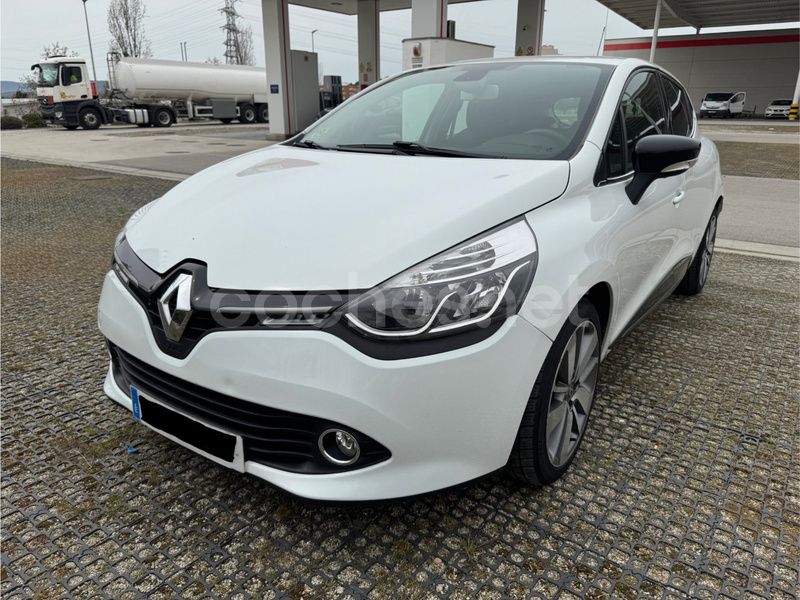 Blanco Usado 2015 Renault Clio IV Berlina | 9500 € (Un poco caro) - Imagen 1/4