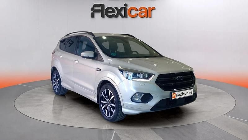 Usado Ford Kuga ST-Line 150 CV (110 kW) 2018 Gris SUV