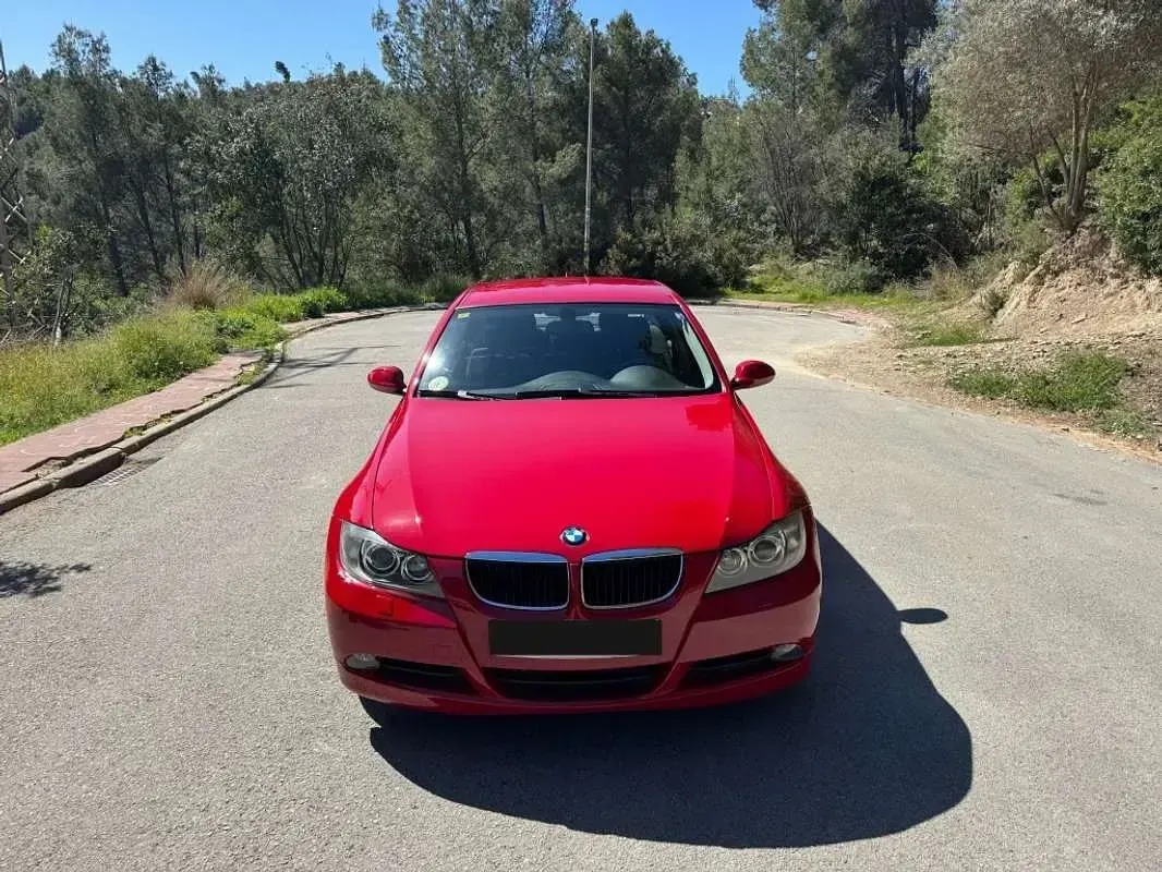 Usado BMW 320 163 HP (119 kW) 2007 Vermelho Sedan