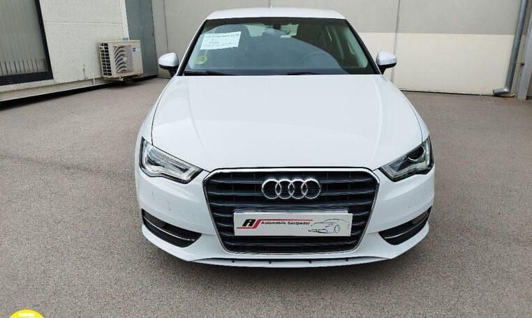 Usado Audi A3 Ambiente 110 CV (80 kW) 2013 Blanco