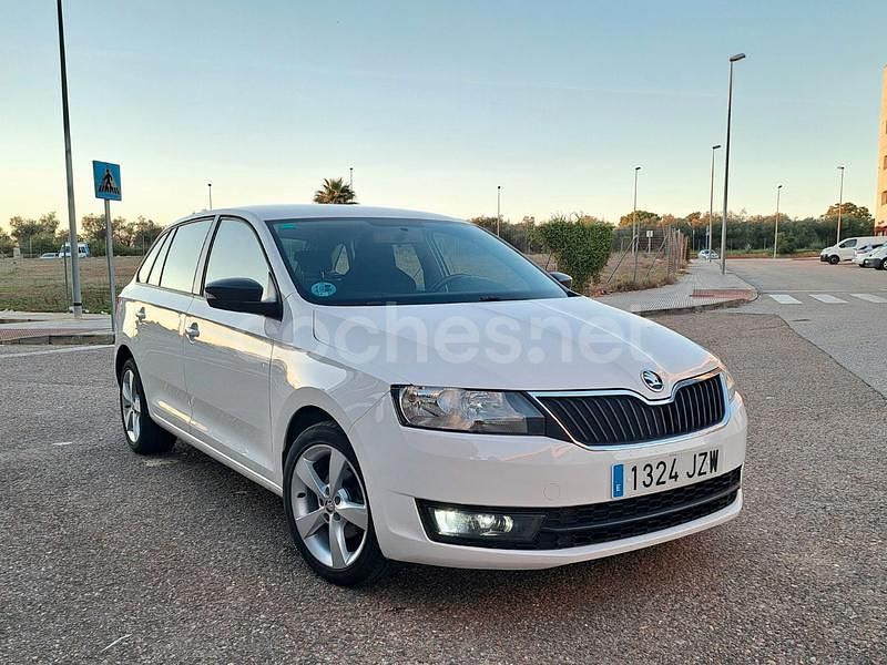 Usado Skoda Rapid Ambition 90 CV (66 kW) 2017 Blanco Berlina
