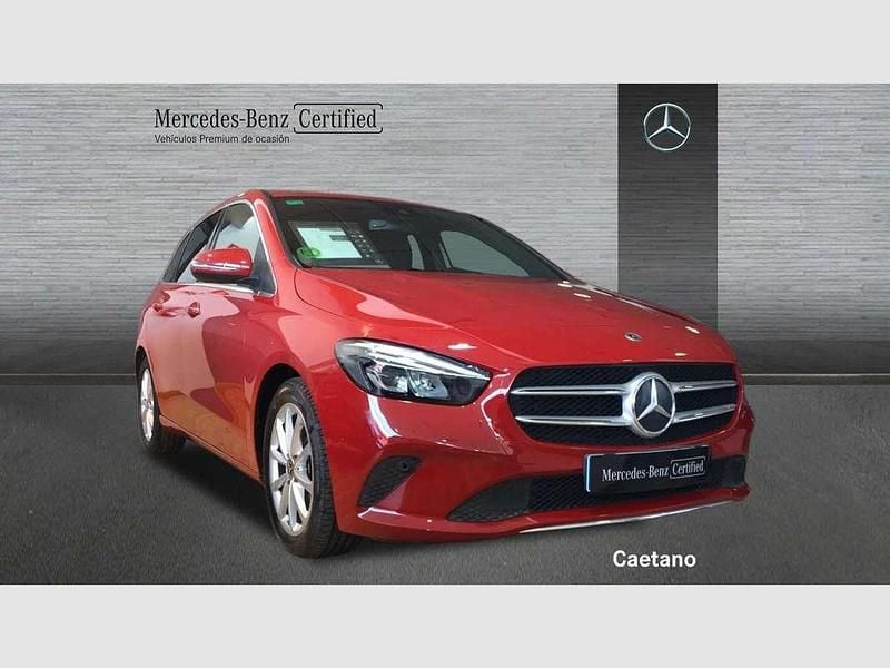 Usado Mercedes B200 150 CV (110 kW) 2019 Rojo Monovolumen