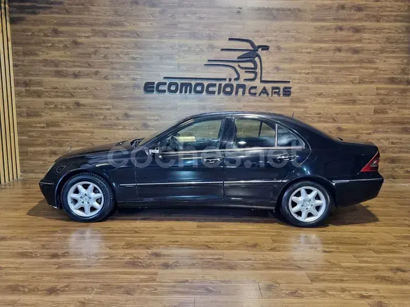 Usado Mercedes C220 Elegance 143 CV (105 kW) 2003 Negro Berlina