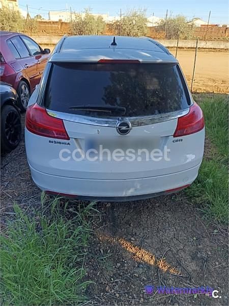 Usado Opel Insignia Edition 130 CV (95 kW) 2010 Blanco Familiar