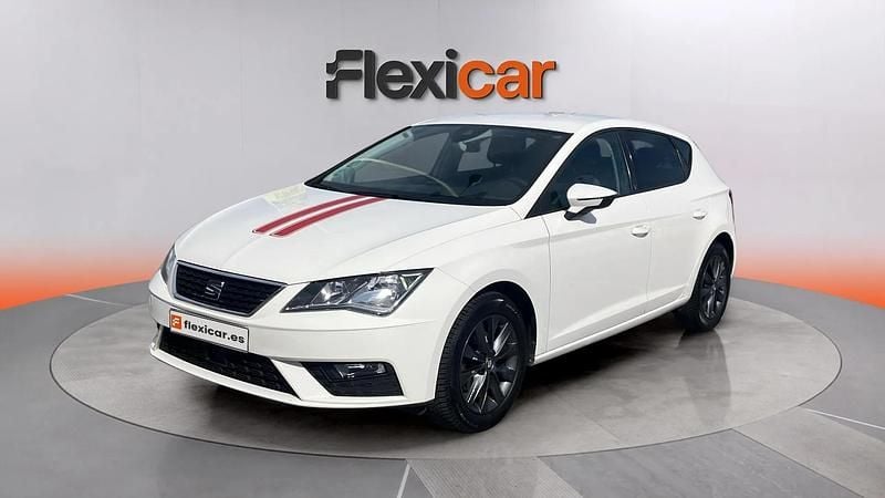 Usado Seat Leon Style 115 CV (84 kW) 2019 Blanco Berlina