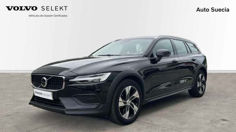 Negro Usado 2023 Volvo V60 CC Core Familiar | 39.900 € (Precio justo) - Imagen 1/4