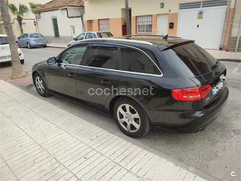 Usado Audi A4 143 CV (105 kW) 2011 Negro Berlina