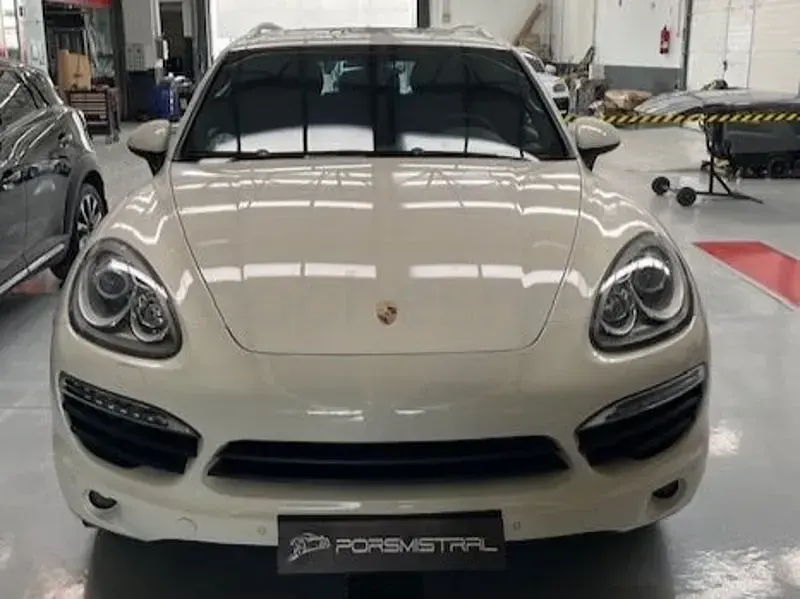 Usado Porsche Cayenne 380 CV (279 kW) 2012 Blanco SUV