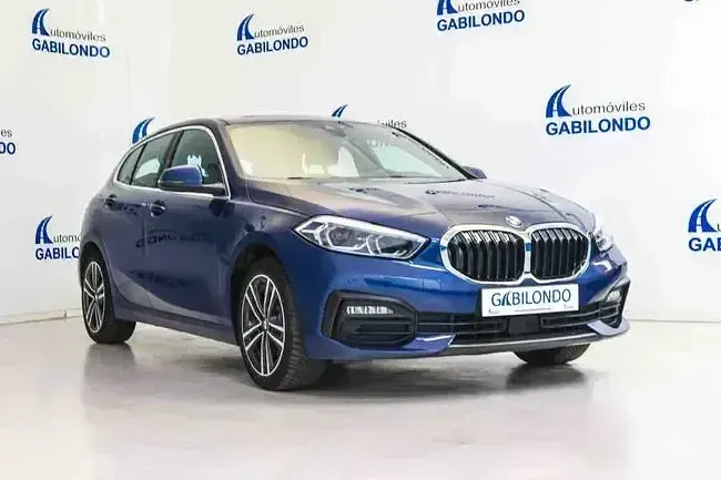 Usado BMW 118 Comfort Edition 136 CV (100 kW) 2022 Azul Berlina