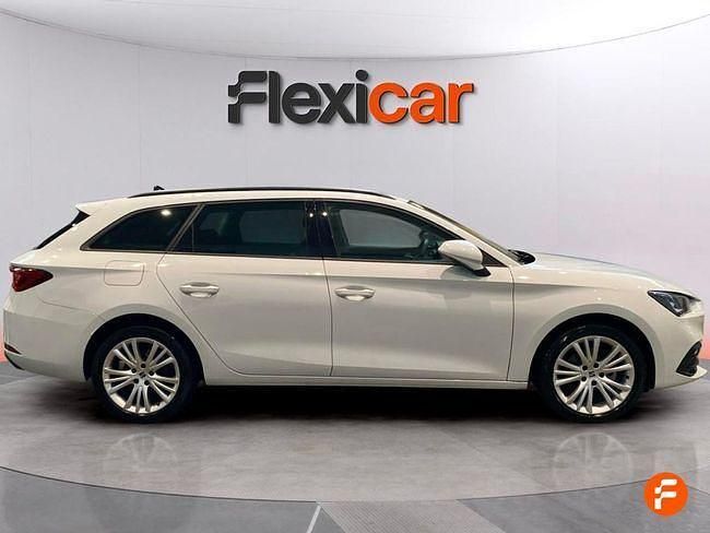 Usado Seat Leon Style 130 CV (95 kW) 2021 Blanco