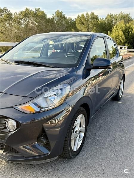 Usado Hyundai i10 67 CV (49 kW) 2023 Azul Utilitario